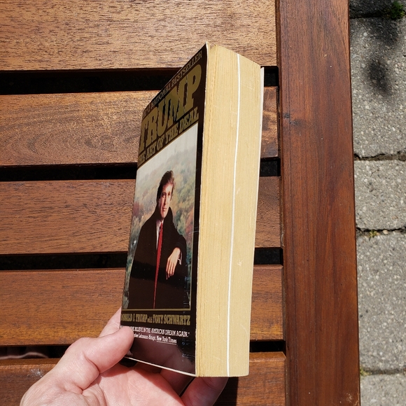 Book | Trump: The Art of the Deal - Picture 2 of 5